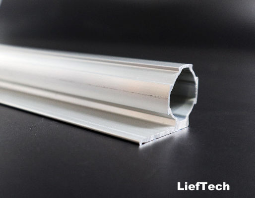 Pipe en alliage d'aluminium en forme de L