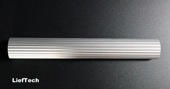 Épaisseur 1,2 mm tuyau en alliage d'aluminium rouleau d'arbre en aluminium ondulé