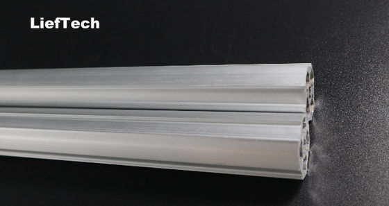 surface oxydée de tuyaux en aluminium renforcé