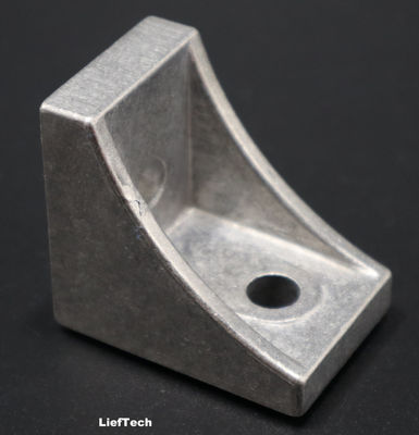 Les connecteurs de tubes en aluminium standard européens à support coulé sous pression